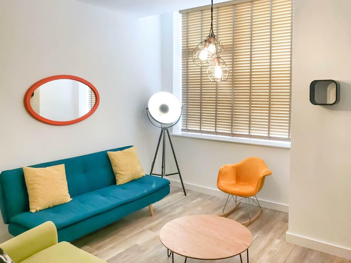 Luxury 1 Bed Apartment In City Centre With Parking Chester Exterior photo