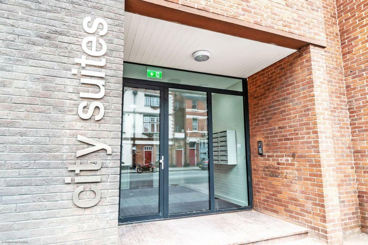 Luxury 1 Bed Apartment In City Centre With Parking Chester Exterior photo